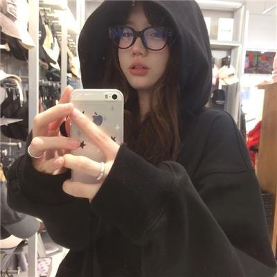 摊牌了，我有三个后妈